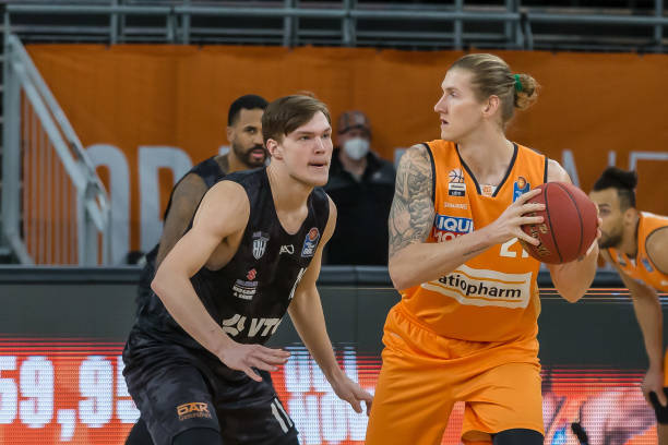 出脚更灵活 出脚更灵活