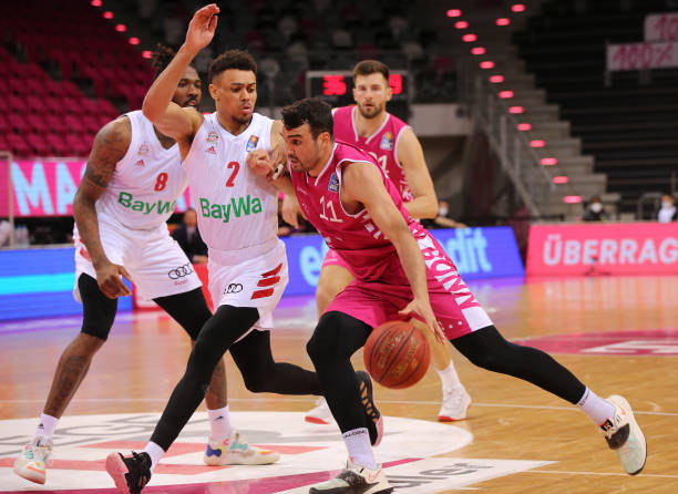 被对手围守 被对手围守